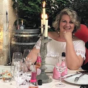 Meet your Posher, Rhonda